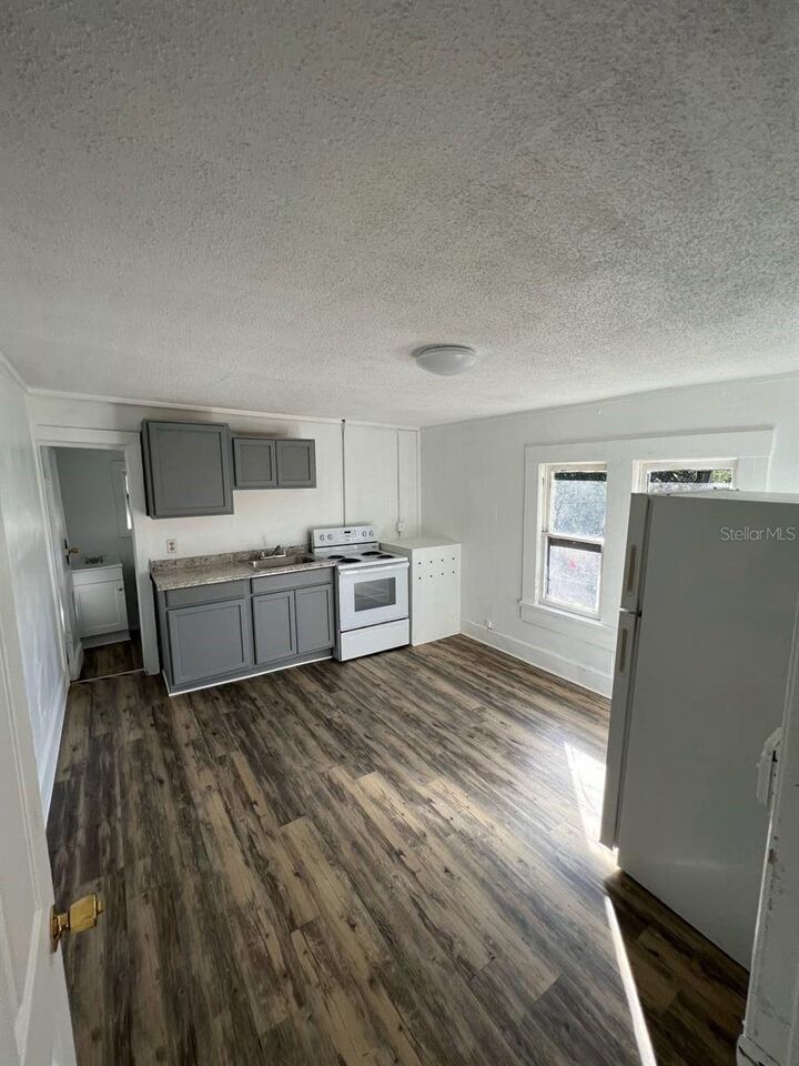 Property Photo:  602 Emma Street 1,2,3,4  FL 33815 