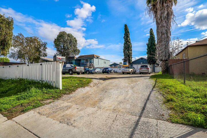 Property Photo: 731 Franklin Ave CA 92020