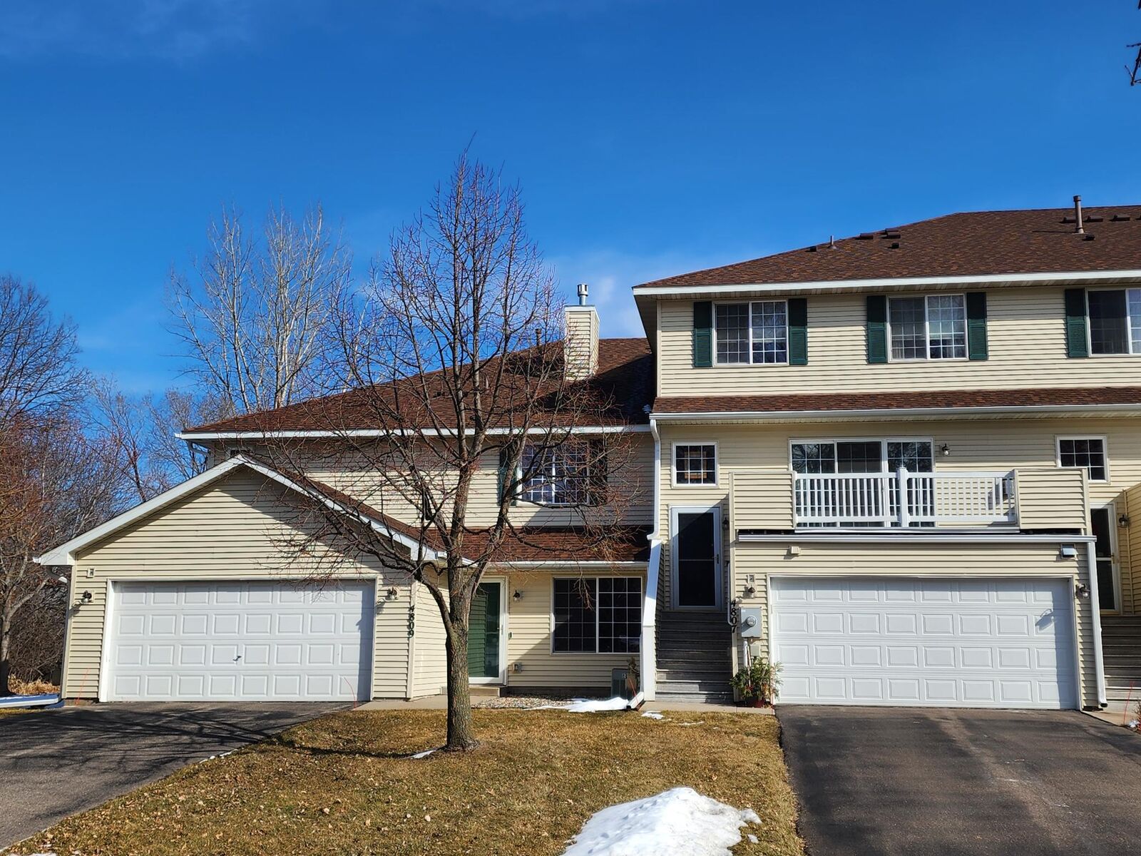 Property Photo: 4807 Grenwich Trail N MN 55128