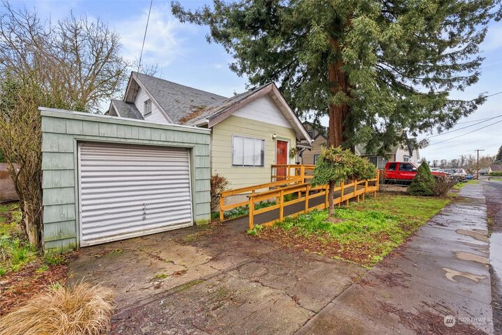 Property Photo: 144 Roake Avenue SE WA 98611