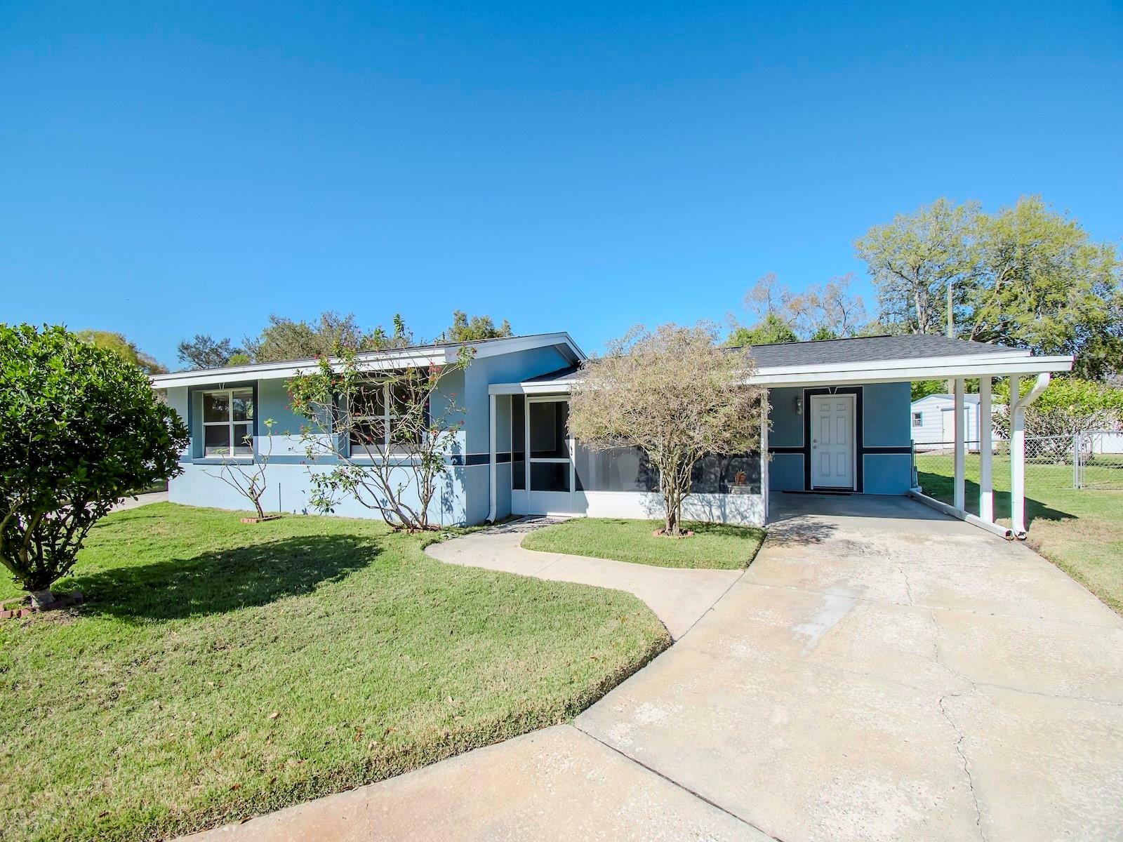 Property Photo:  2707 San Marco Place  FL 33619 