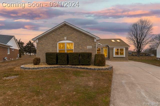 Property Photo:  51826 Walnut Drive  MI 48042 