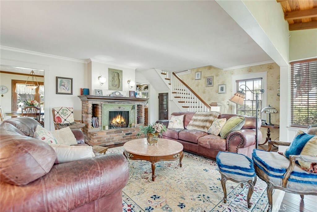 Property Photo: 977 N Glendora Avenue CA 91724