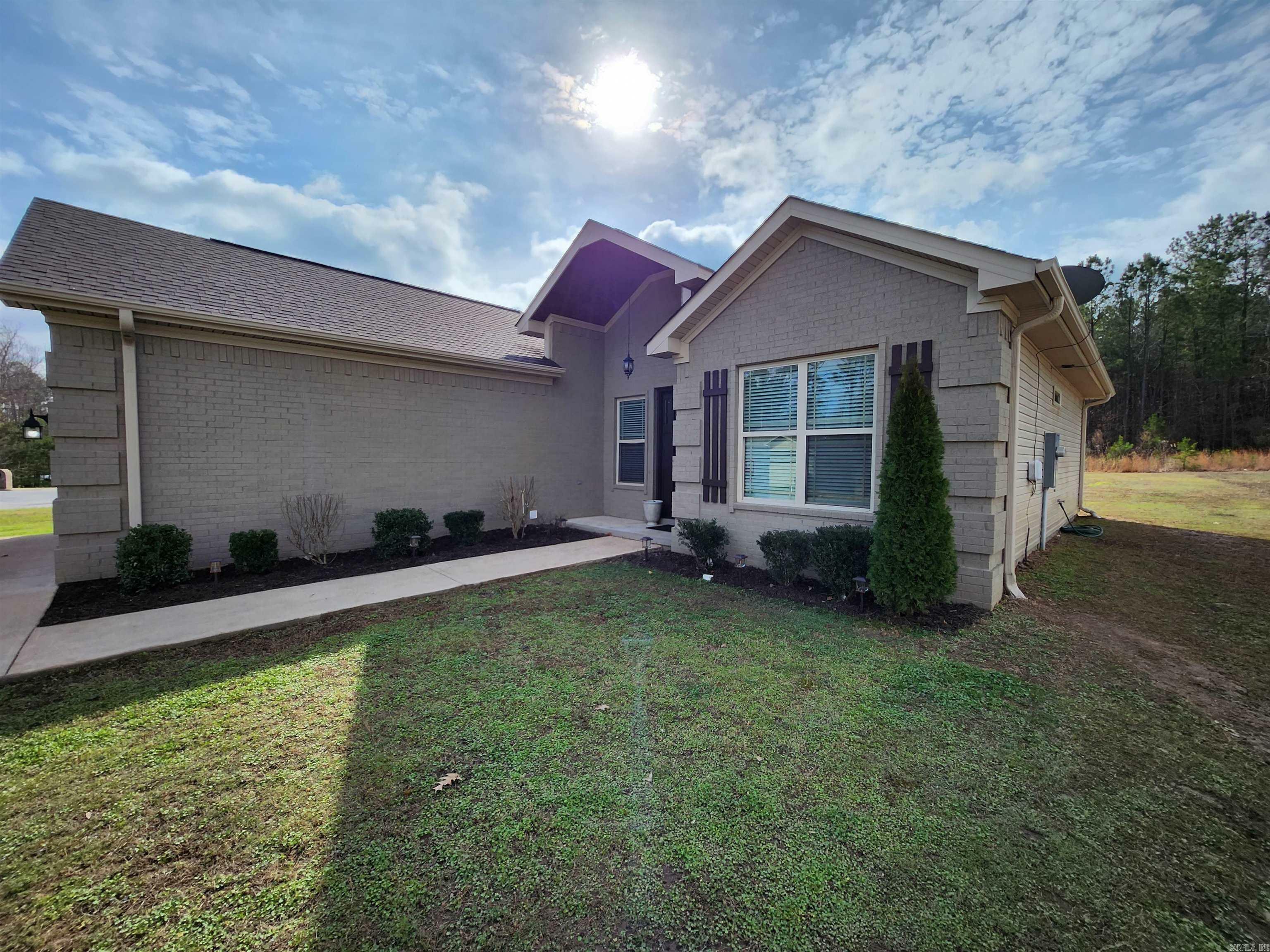 17 Whispering Drive  Alexander AR 72202 photo