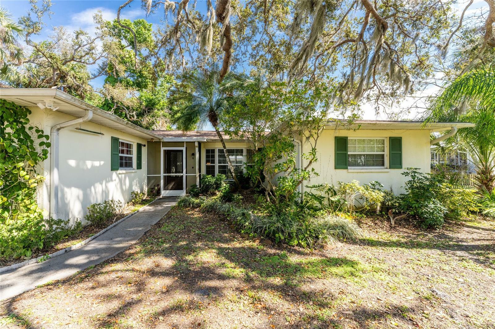 Property Photo:  1460 Monte Street  FL 33952 