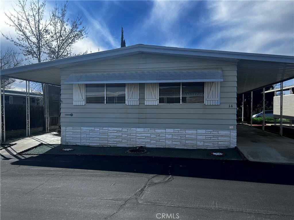 Property Photo:  45521 State Highway 74 #14  CA 92544 