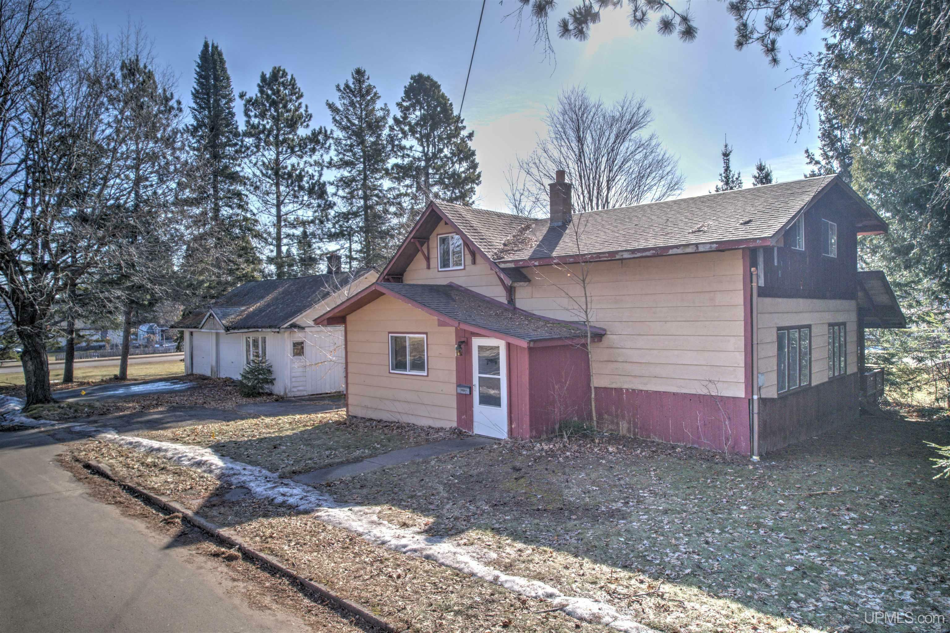 113 W Harding  Ironwood MI 49938 photo