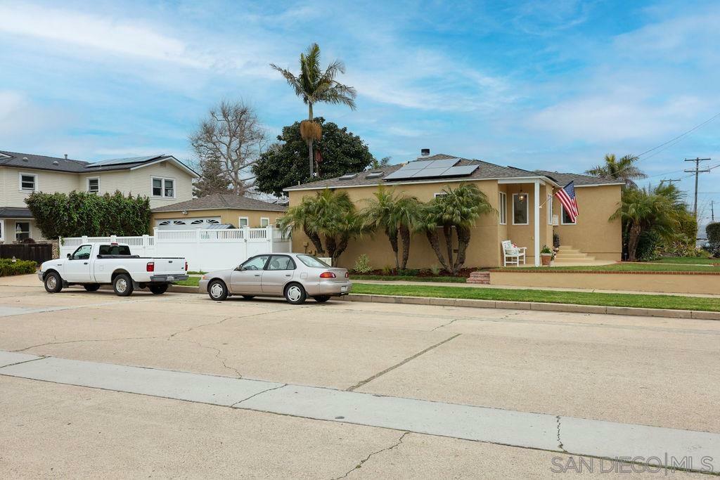 Property Photo:  2052 Venice St  CA 92107 