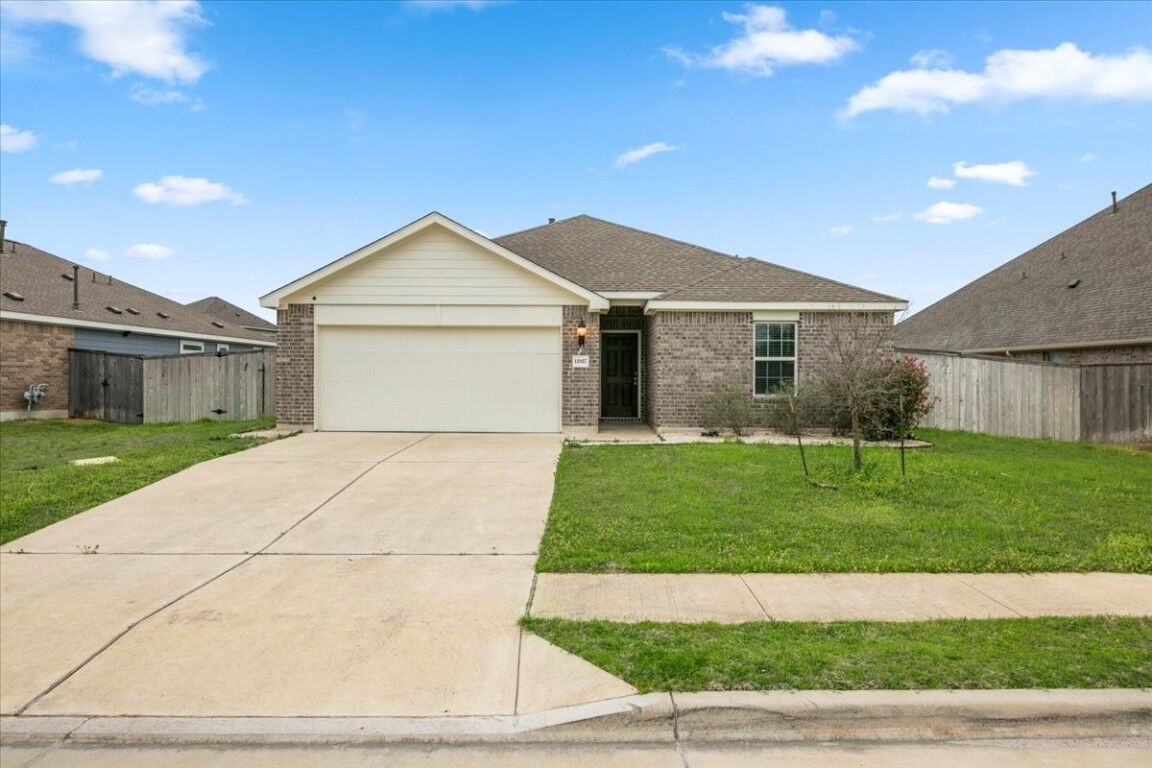 Property Photo:  11817 Emerald Springs Lane  TX 78653 