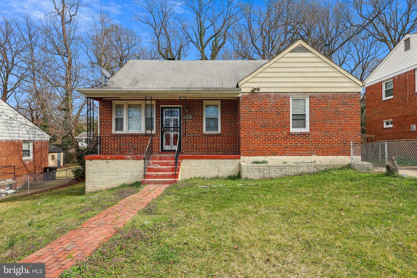 Property Photo:  1920 Lakewood Street  MD 20746 