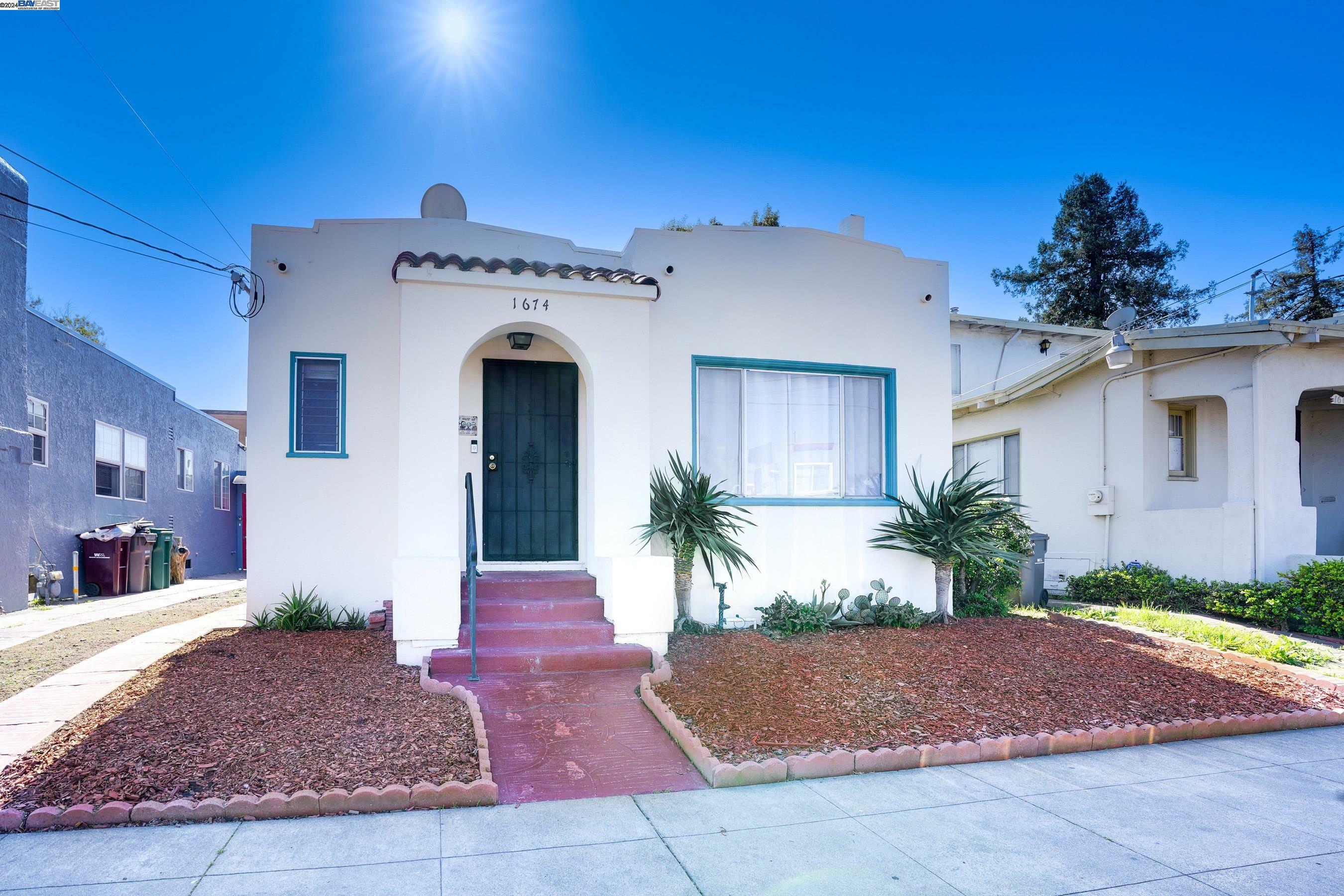 Property Photo:  1674 79th Ave  CA 94621 