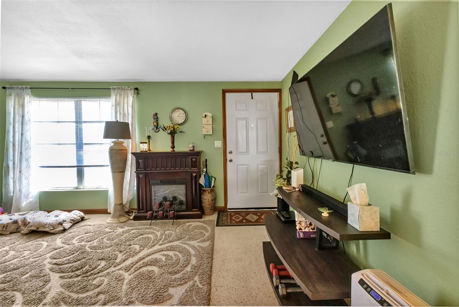 Property Photo: 430 Blossom Avenue NW FL 33952