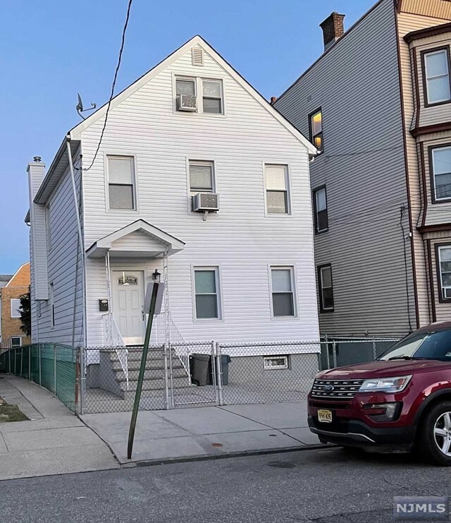 Property Photo:  196 Devon Street  NJ 07032 