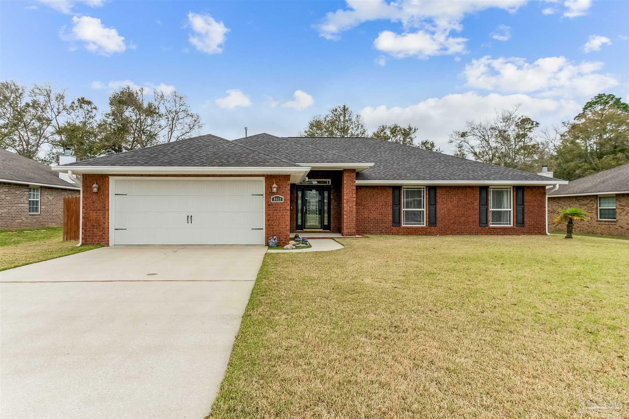 Property Photo: 8411 Ferlon Ave FL 32526