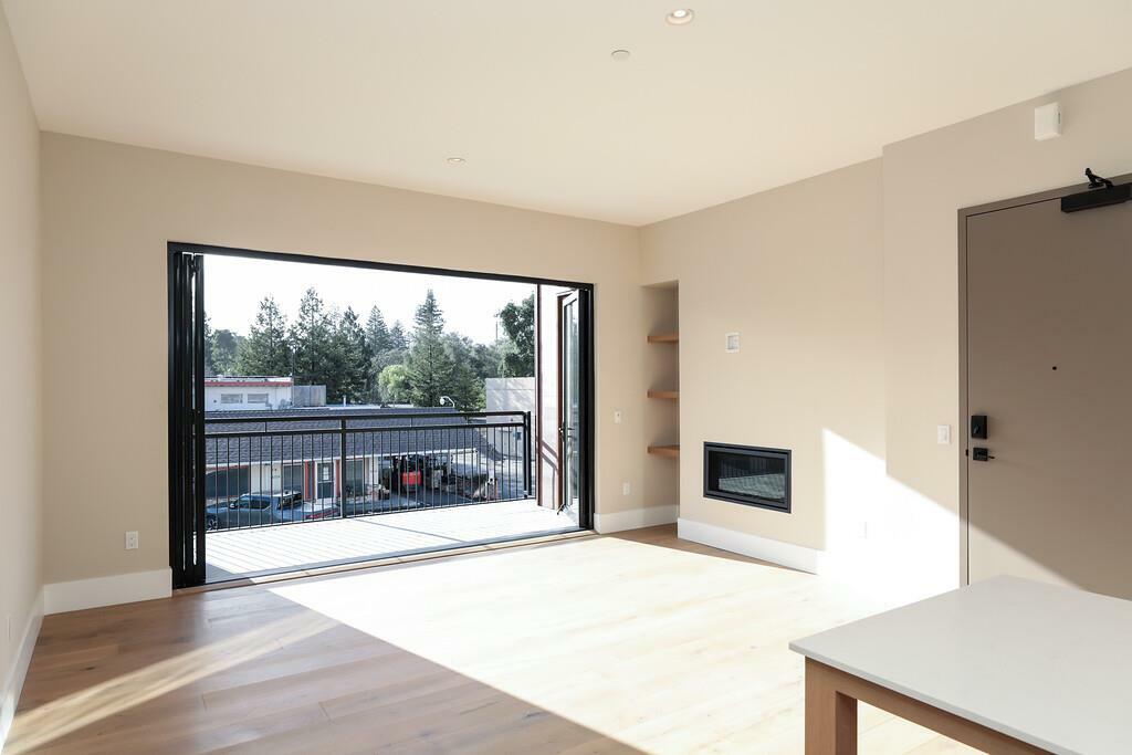 Property Photo:  389 First Street 20  CA 94022 