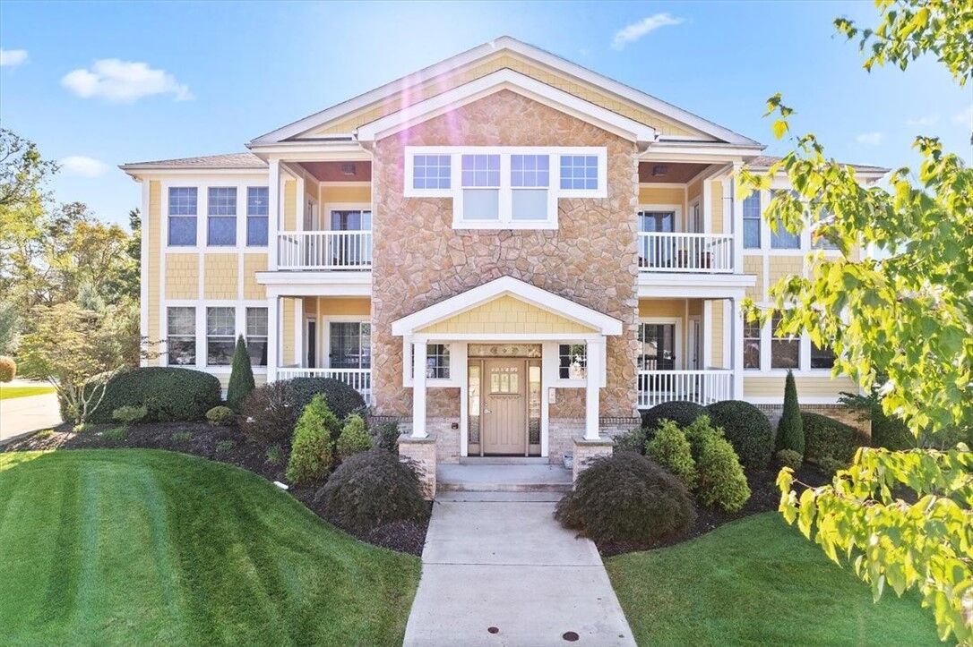 Property Photo:  248 Berkeley Way  PA 15146 