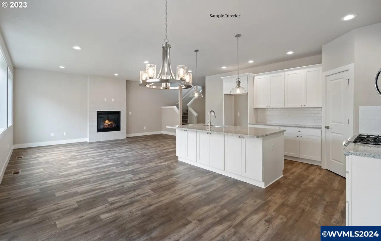 Property Photo: 1099 Arthur Wy NW OR 97304