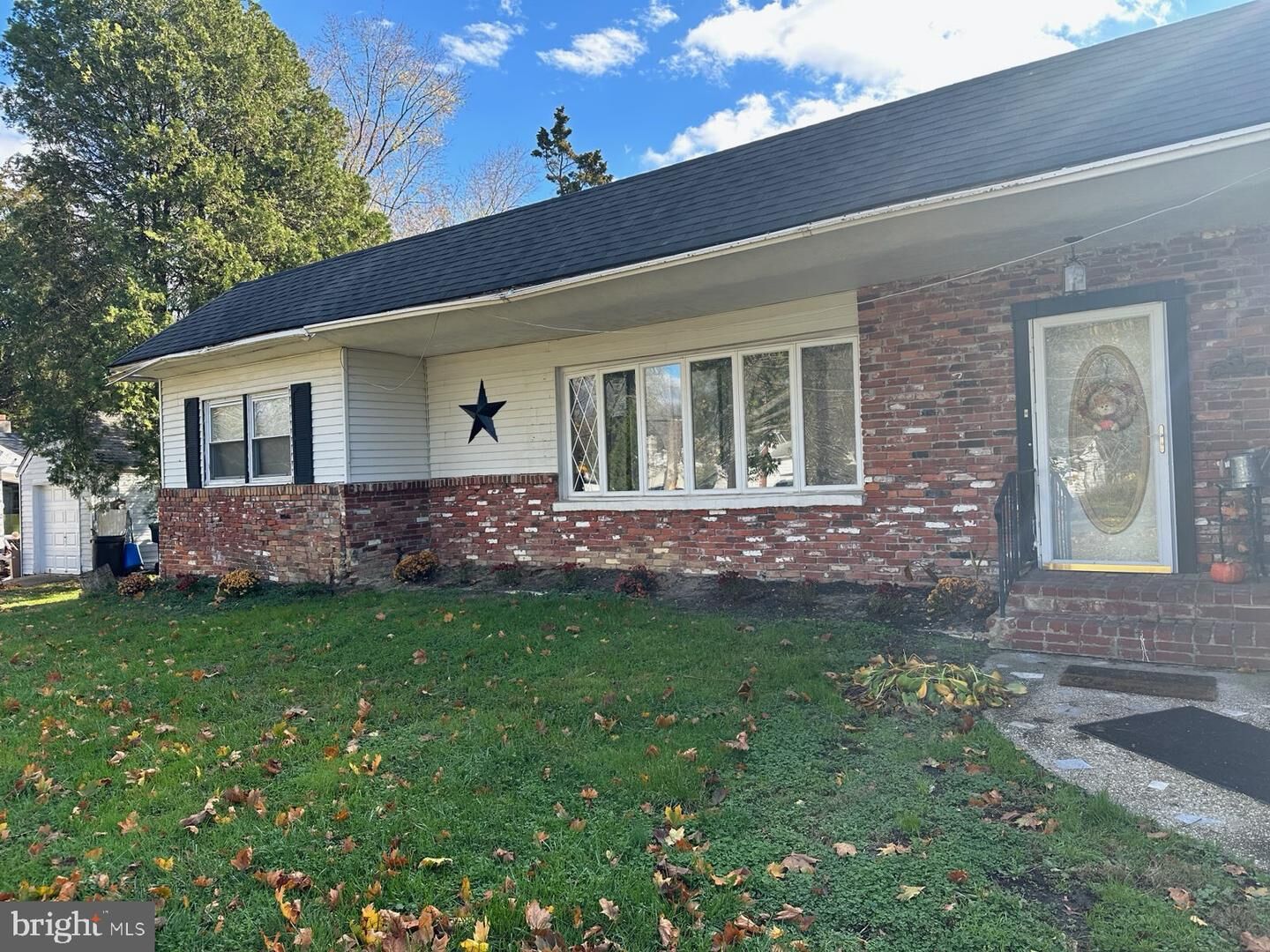 Property Photo: 32 Cross Keys Avenue NJ 08094
