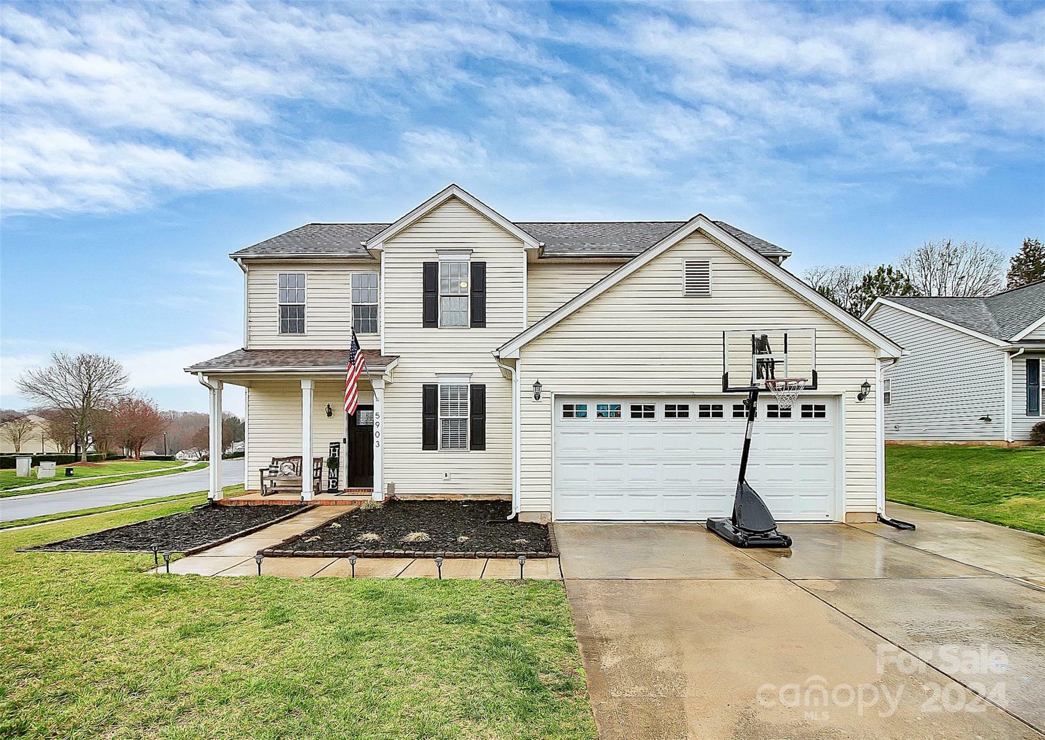 Property Photo: 5903 Vista Verde Court NC 28273