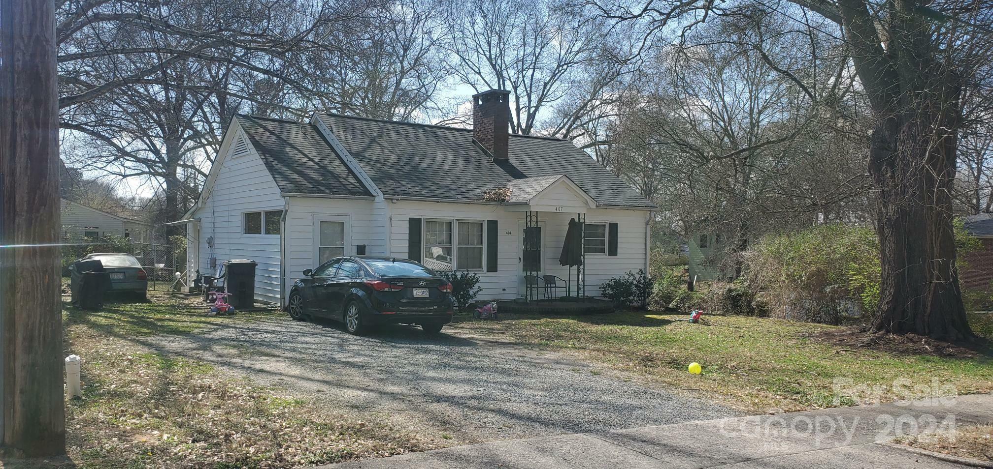 Property Photo:  407 W Church Street  NC 28034 