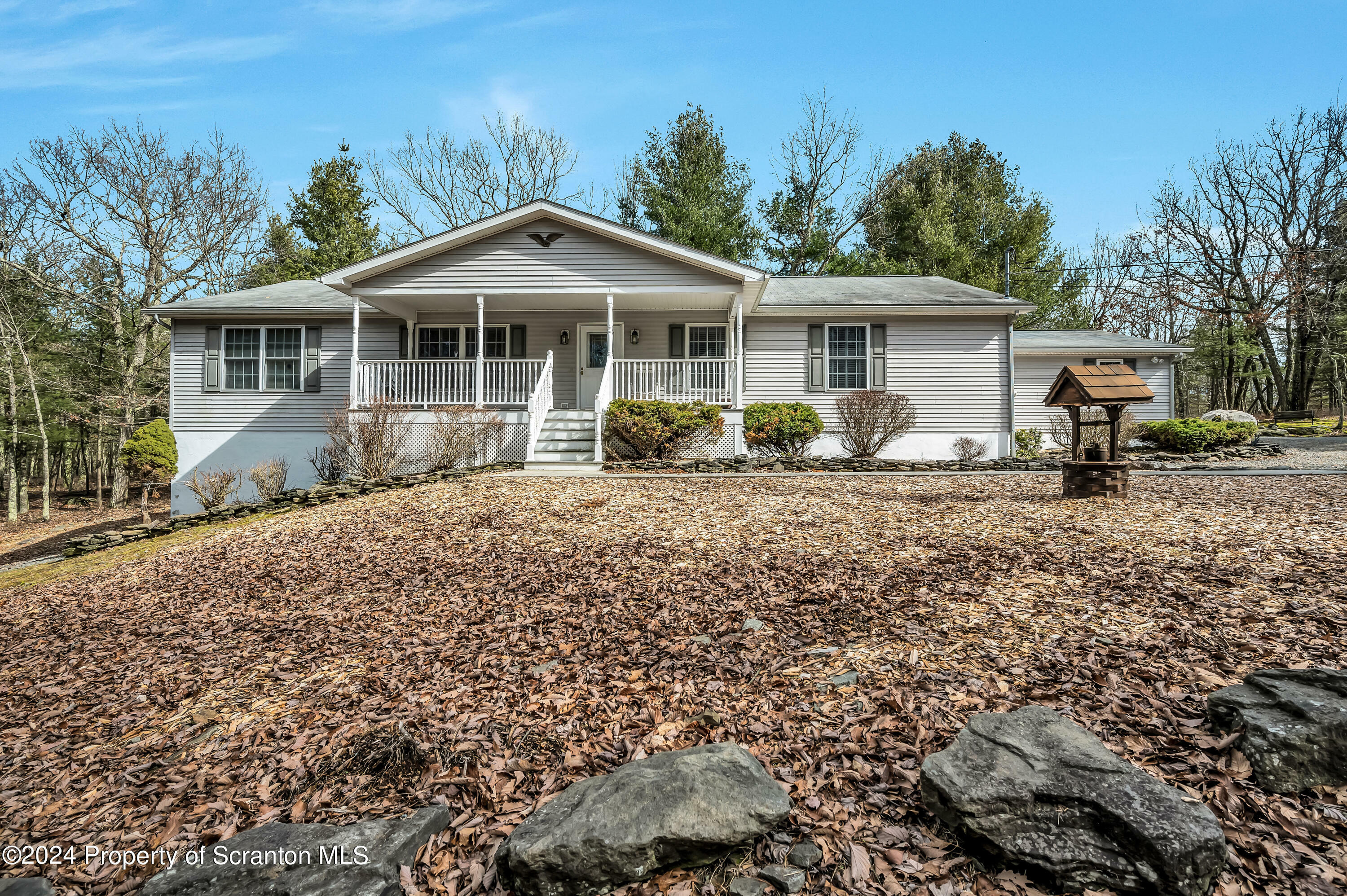 Property Photo:  156 Ponderosa Pine Rd Road  PA 18428 