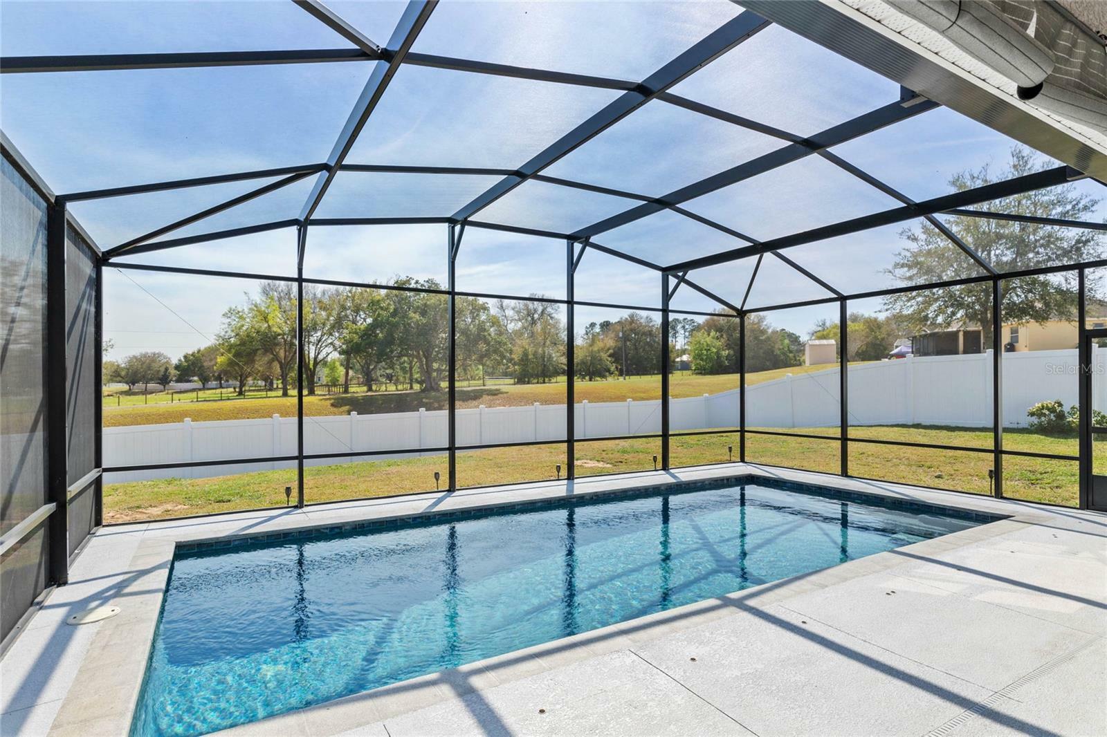 Property Photo:  13714 Sand Bluff Lane  FL 32735 