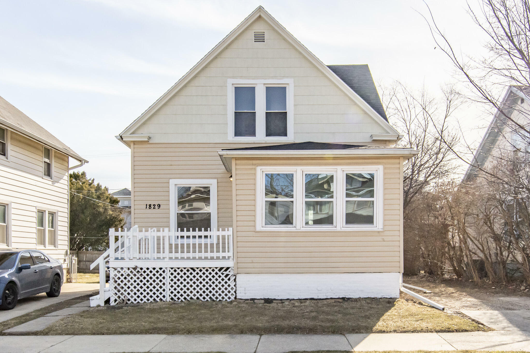Property Photo: 1829 Holmes Ave WI 53403