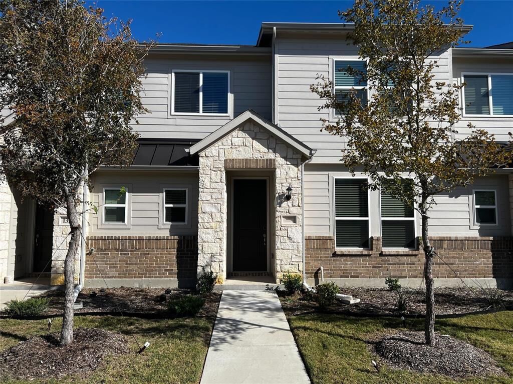 Property Photo:  1308 Pebblebrook Drive  TX 75071 