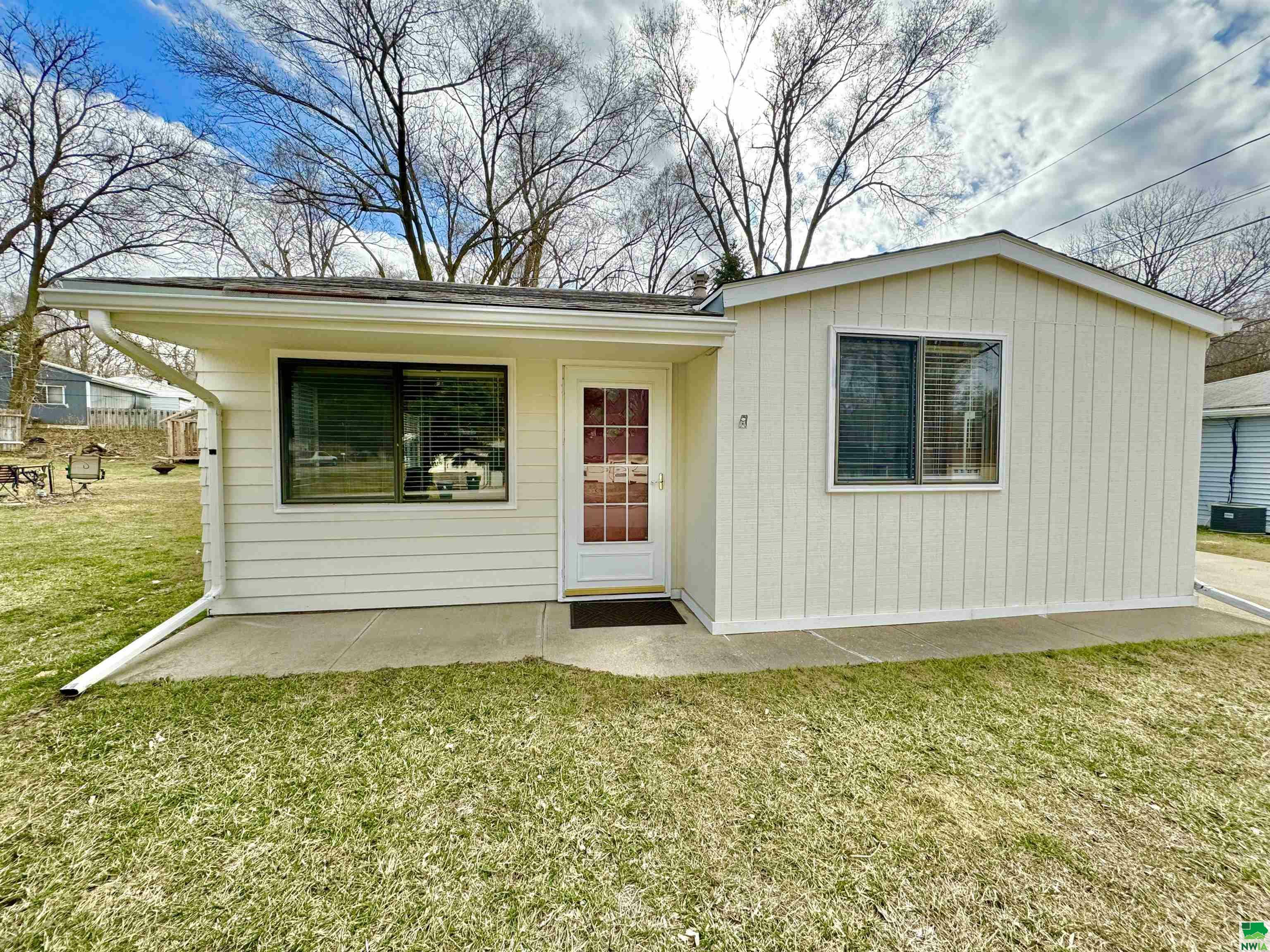 Property Photo:  2916 9th Street  IA 51105 