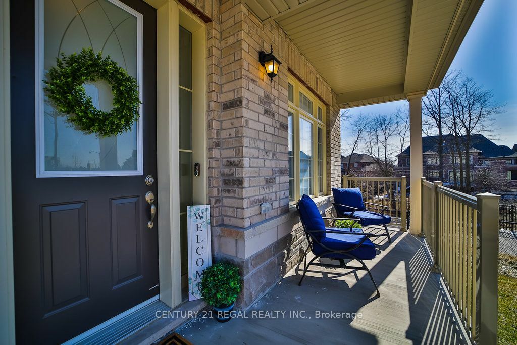 Property Photo:  135 Steam Whistle Dr  ON L4A 4X5 