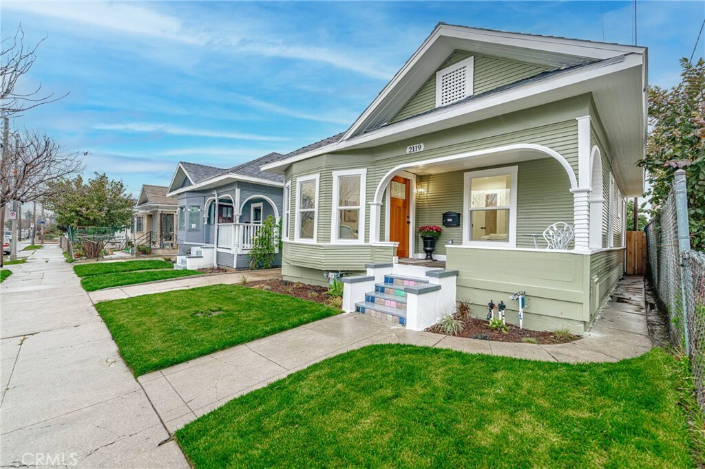 Property Photo:  2119 Gates Street  CA 90031 