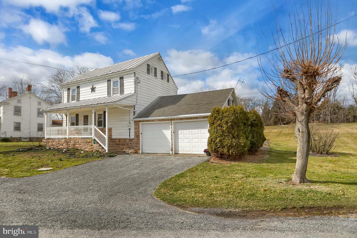 Property Photo:  40 Becks Mill Road  PA 17047 