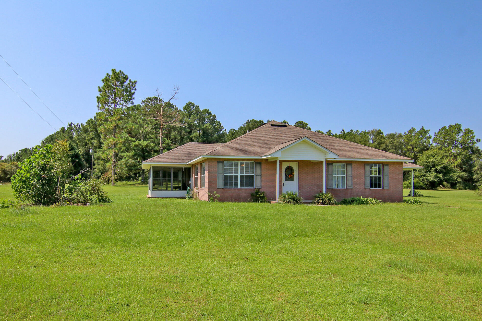 Property Photo: 924 Hwy C4a FL 32531