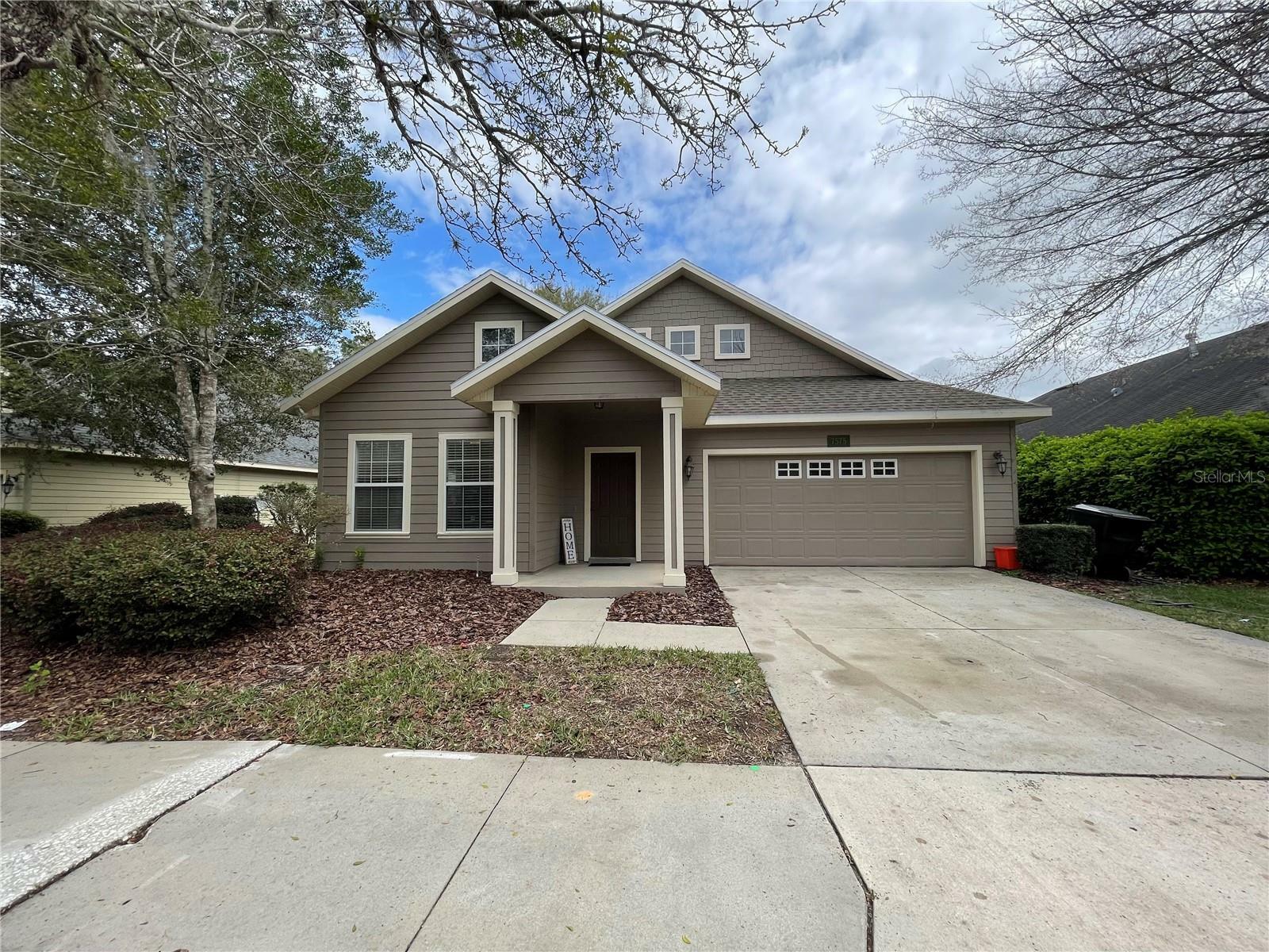 Property Photo: 7575 SW 84th Drive FL 32608