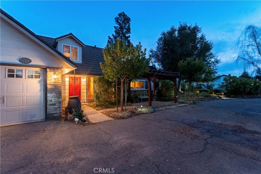 Property Photo:  2376 Glacier Lane  CA 93455 