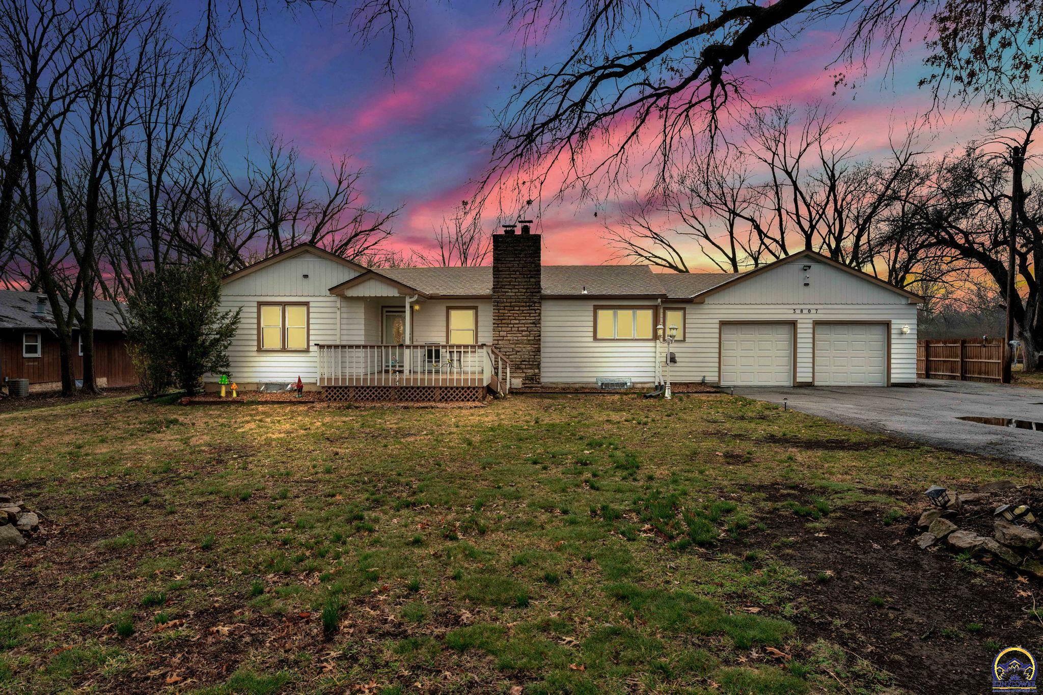 Property Photo:  3807 N Kansas Ave  KS 66617 