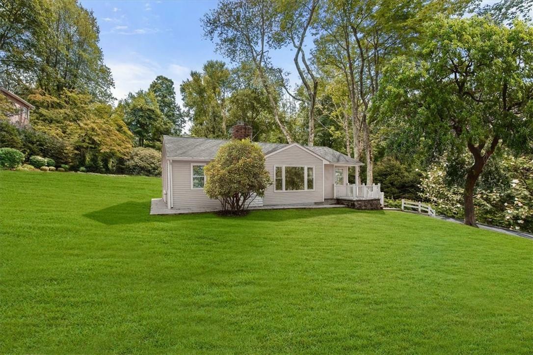 Property Photo:  4 Mountain Drive  NY 10524 