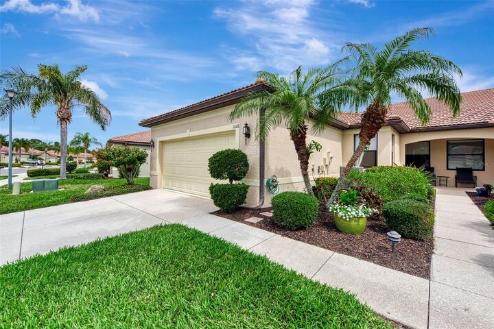 Property Photo: 11126 Batello Drive FL 34292