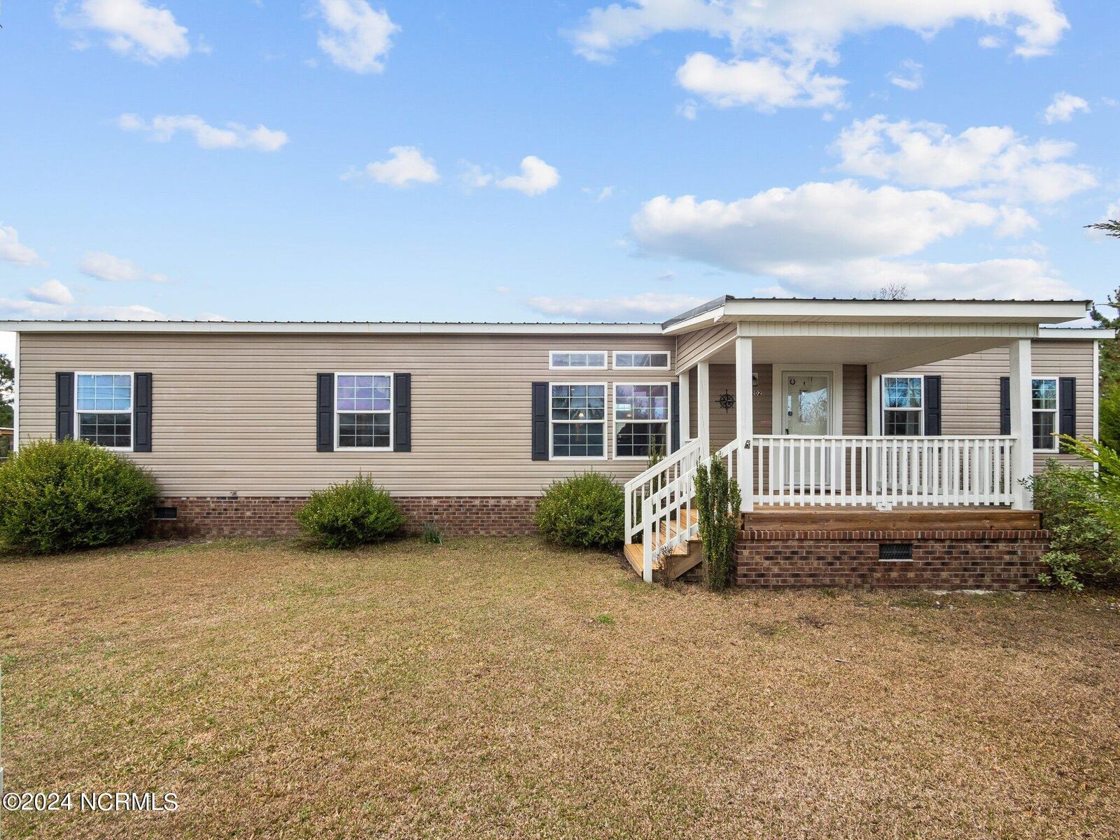 Property Photo: 202 Mewborn Drive NC 28518