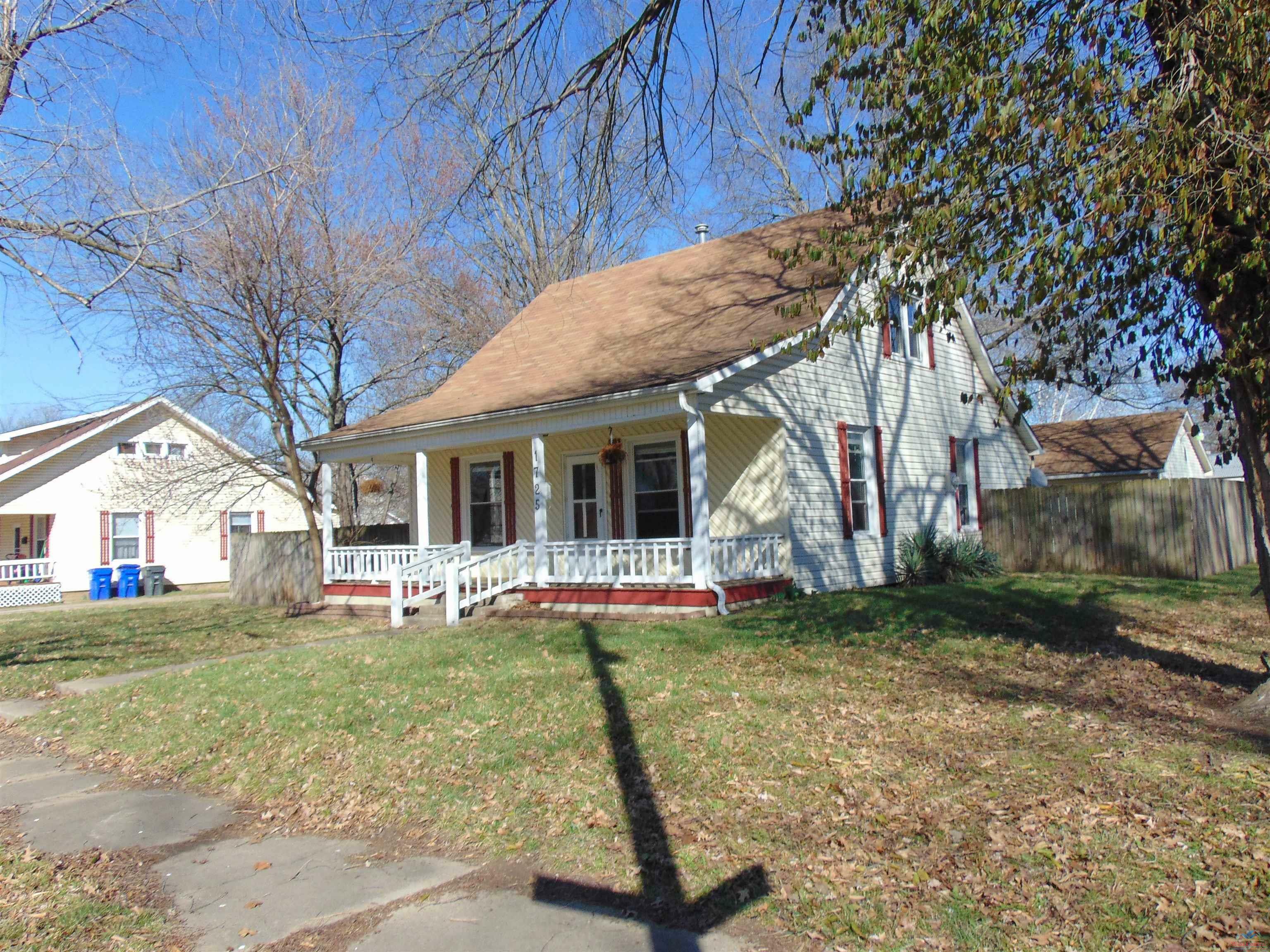 Property Photo:  1725 S Carr  MO 65301 
