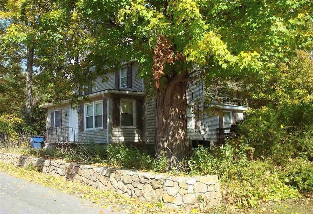 Property Photo:  14 SE Mountain Road  NY 12594 