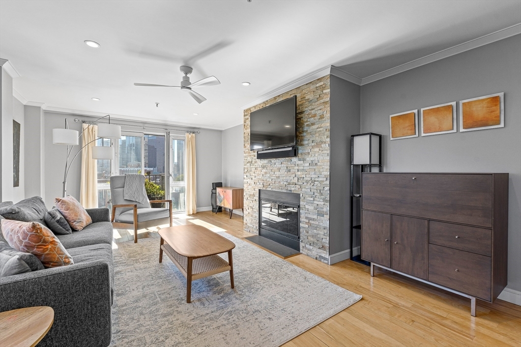 Property Photo: 350 North Street 902 MA 02113