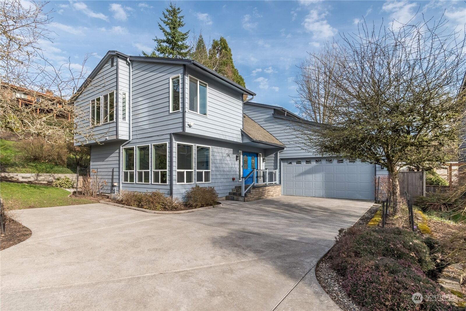 Property Photo:  14 Judith Place  WA 98632 