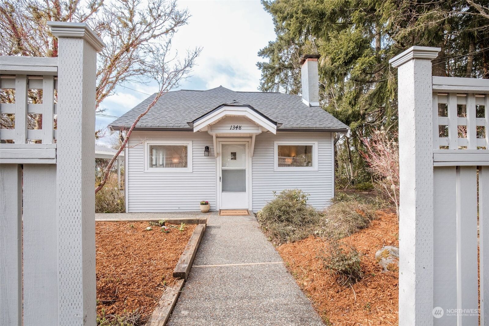 Property Photo: 1348 Sidney Avenue WA 98366