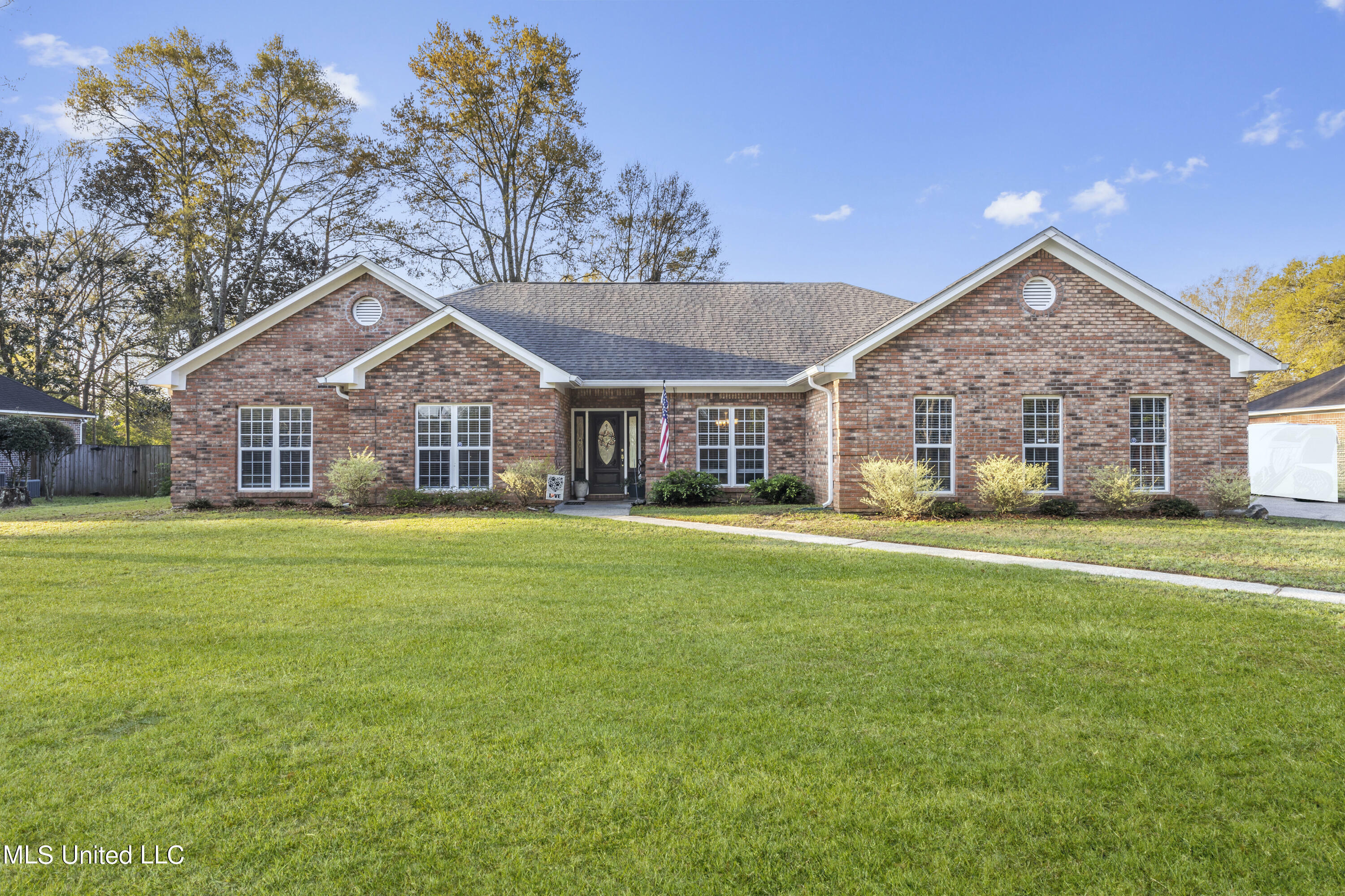 Property Photo:  1209 Lagrange Drive  MS 39553 