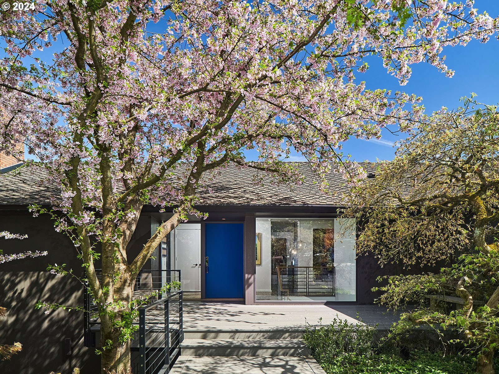 Property Photo: 1034 SW Myrtle Dr OR 97201