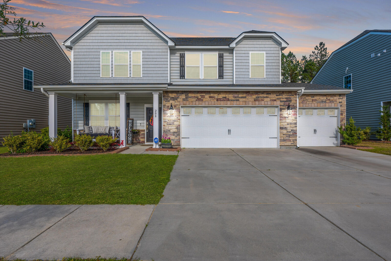 Property Photo: 208 Witch Hazel Street SC 29486