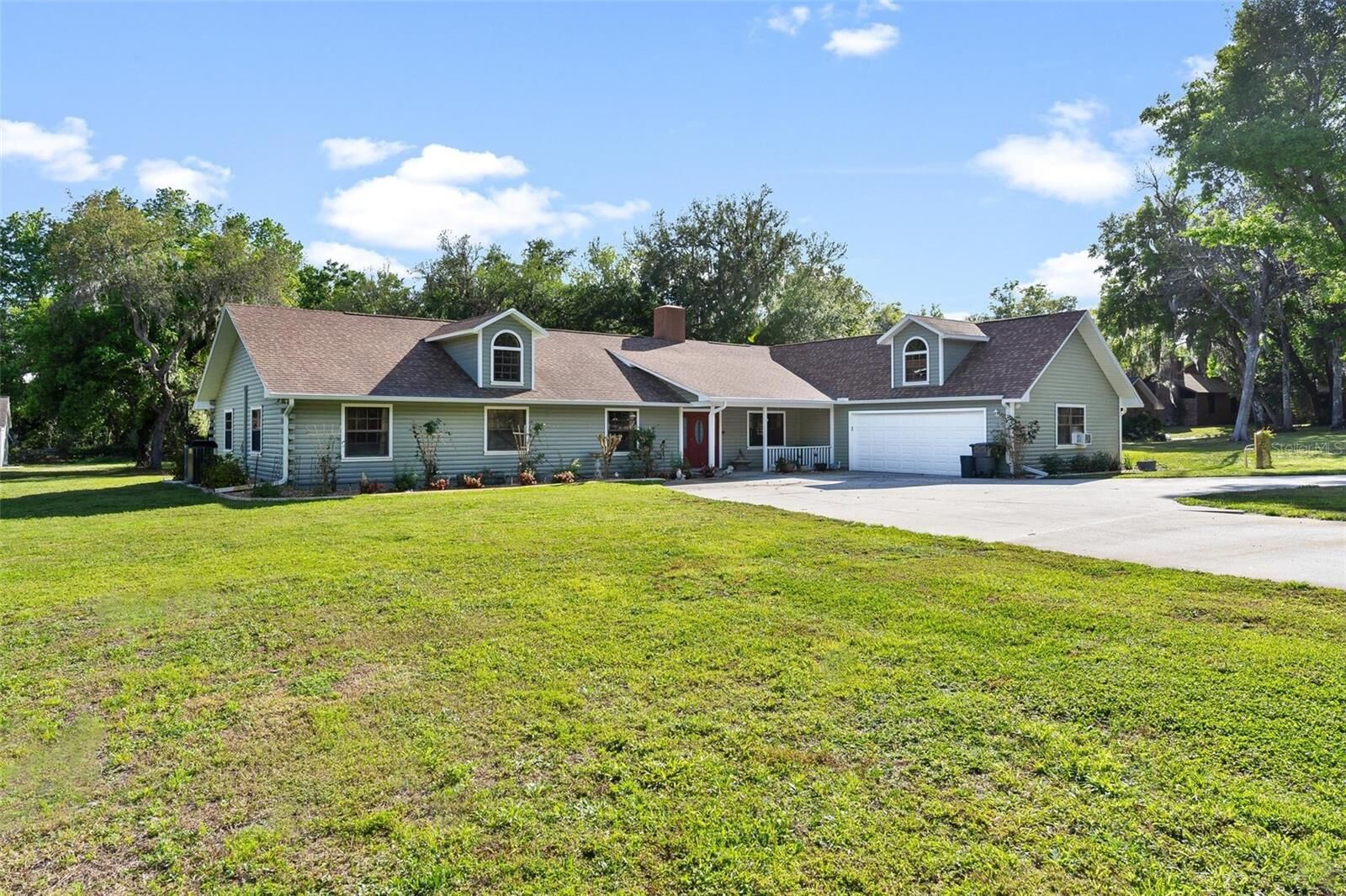 Property Photo:  6712 Woody Court  FL 34748 