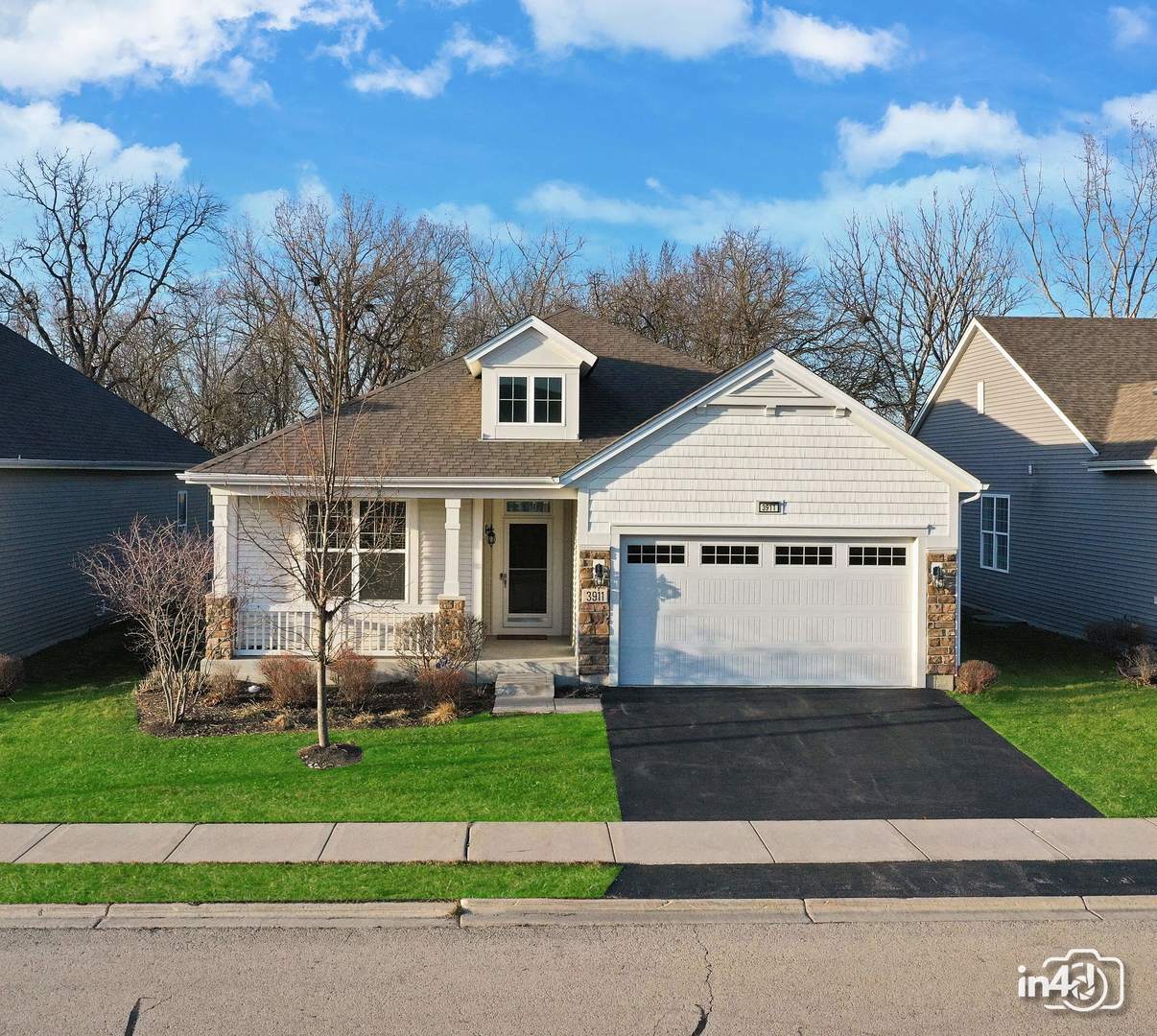 Property Photo:  3911 Chesapeake Lane  IL 60564 