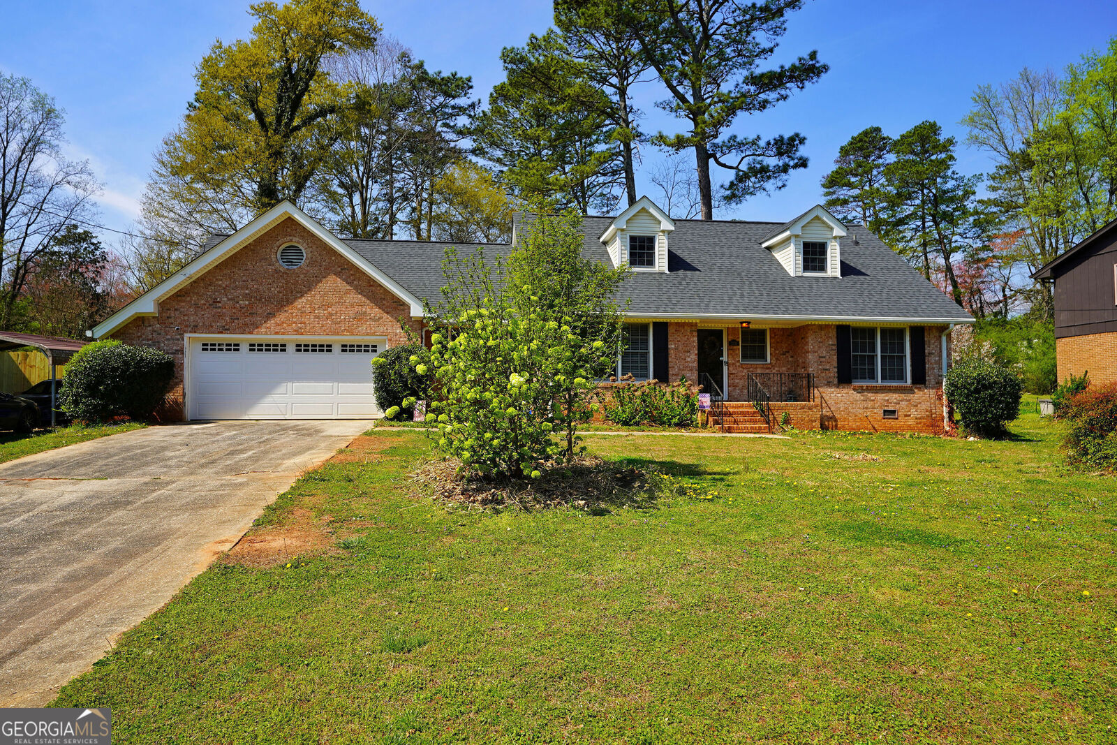 Property Photo: 1136 Gunnison Court GA 30021